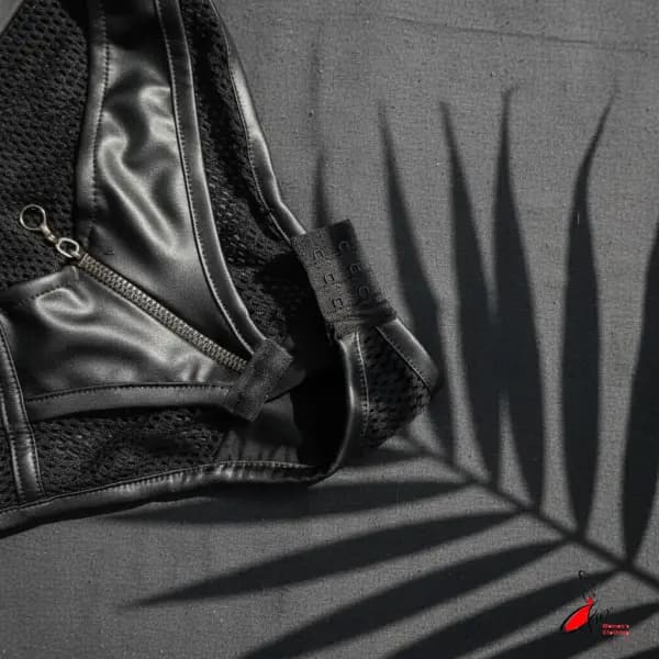 بادی فانتزی پارن زنانه مشکی چرمی چشمی